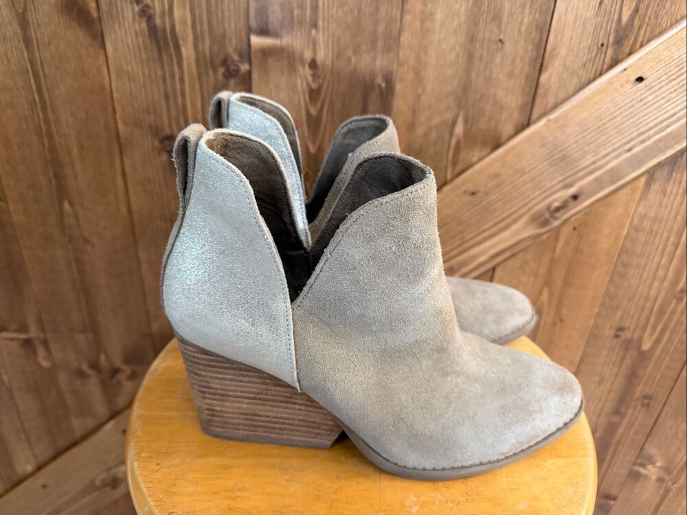 TOMS Women’s Size 7.5 Gray Suede Wedge Ankle Booties Cutout Western Style